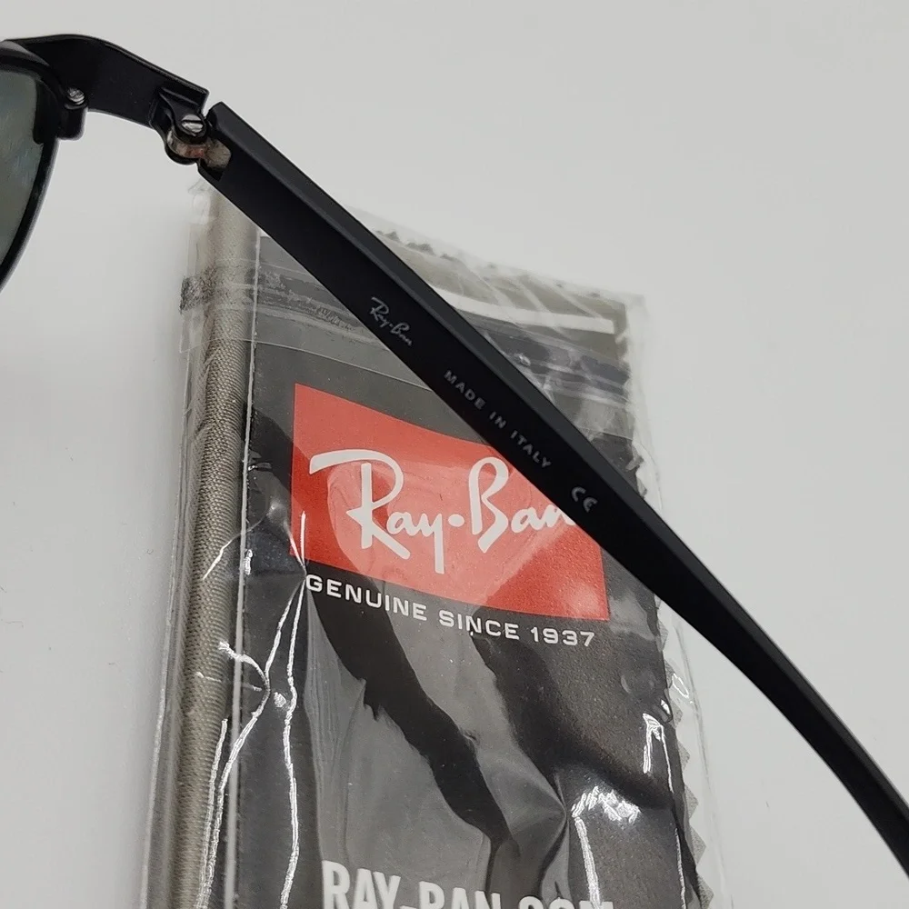 Ray-Ban Brown‎ Leather Sunglasses And Case